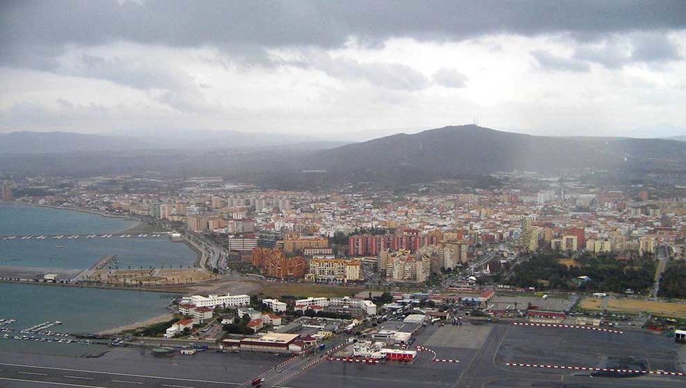 View_of_La_Línea_de_la_Concepción,_from_the_Rock_of_Gibraltar WEB